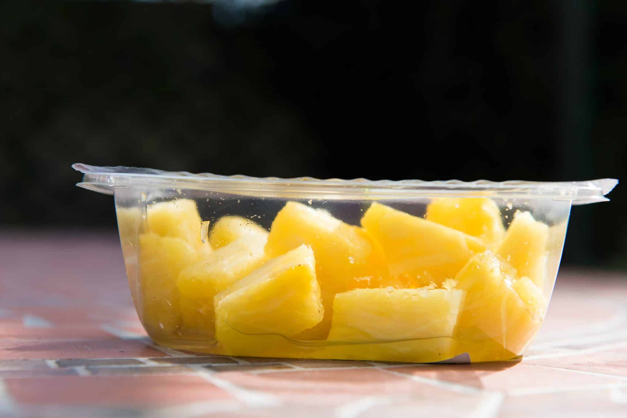 pineapple chunks in trays