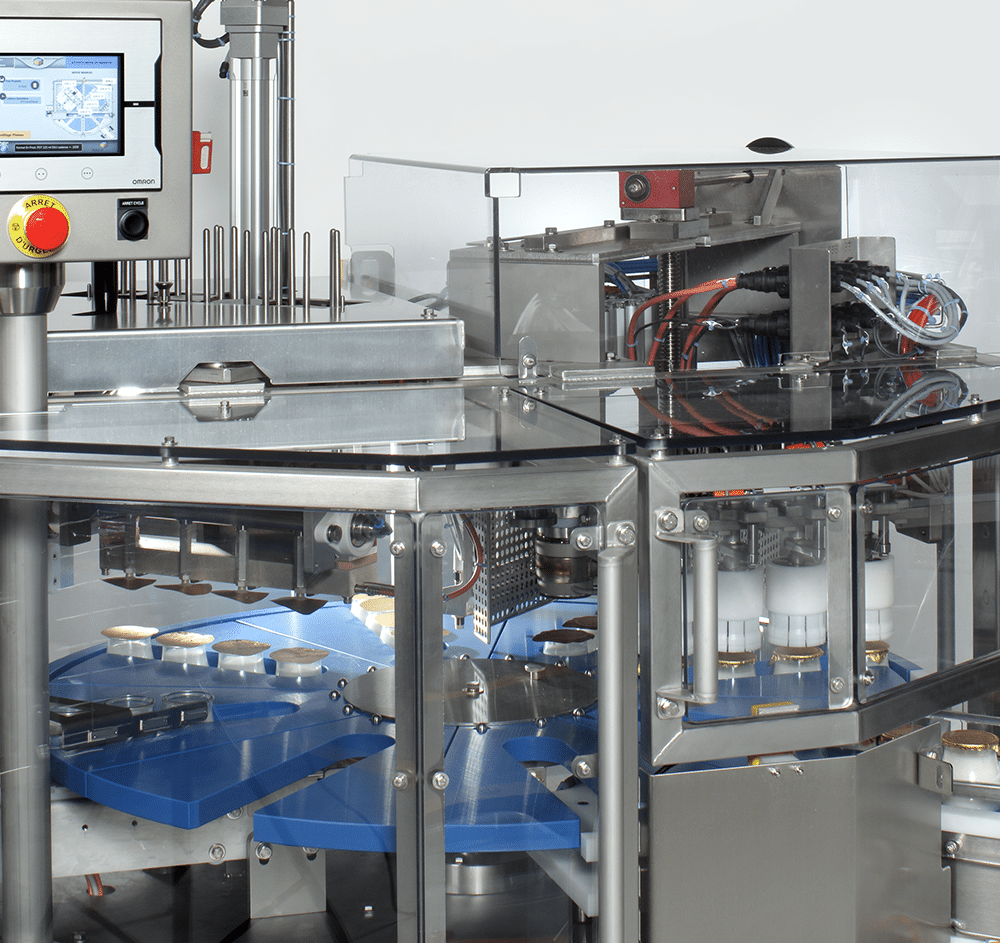 RMC 840 yoghurt packaging machine